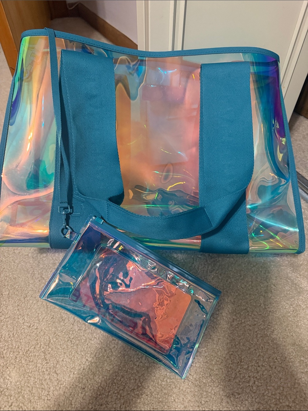 case-mate Iridescent Clear Tote with Teal Trim and Matching Pouch